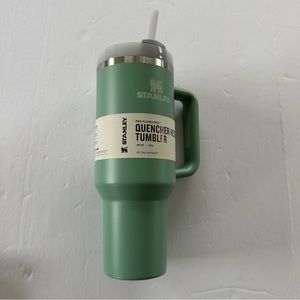 Stanley Cup Quencher 40oz H2.0 Brand New eucalypt